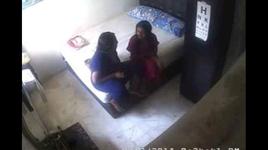 College Girls Getting Naughty in Hostel