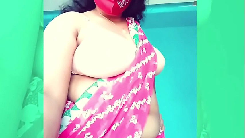 Big navel bhabi on cam