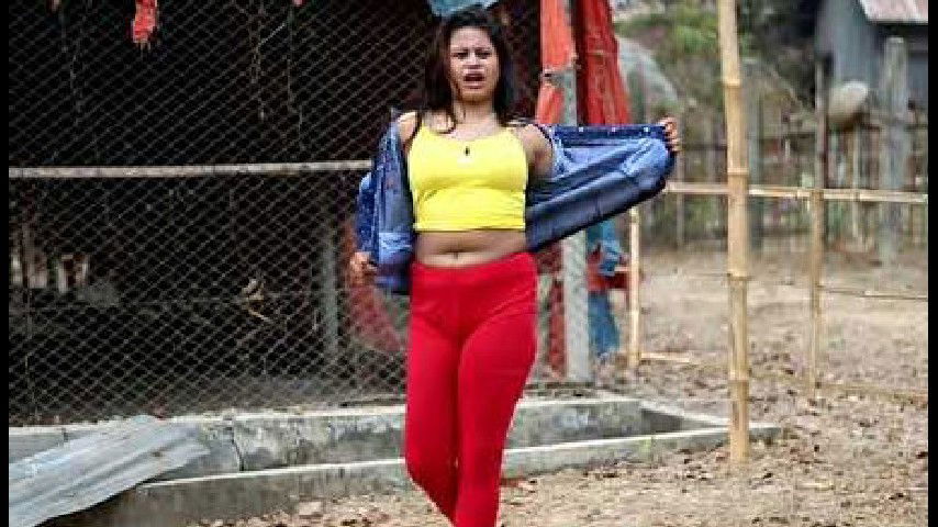 Big navel Bengali teen dance