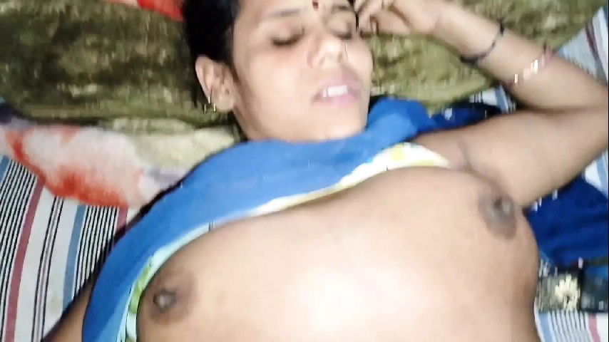 Bhabhi ne dever ka land chusa aur fir use apani jhate k bal saf karwaya