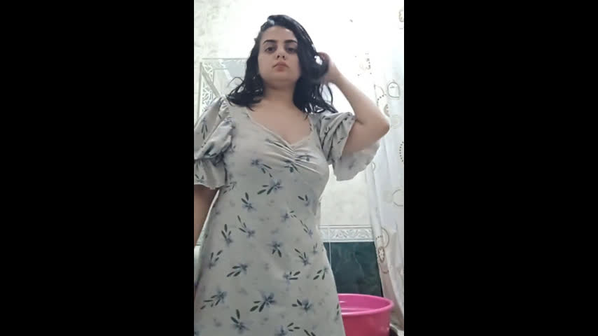Big tanker hot babe juicy boobs