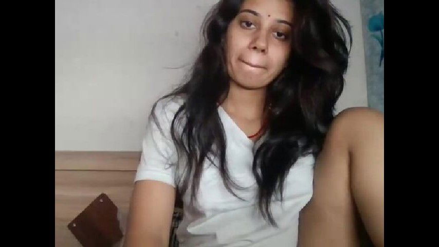 Sunny Bhabi Showing Boobs & Asshole on Chaturbate Live